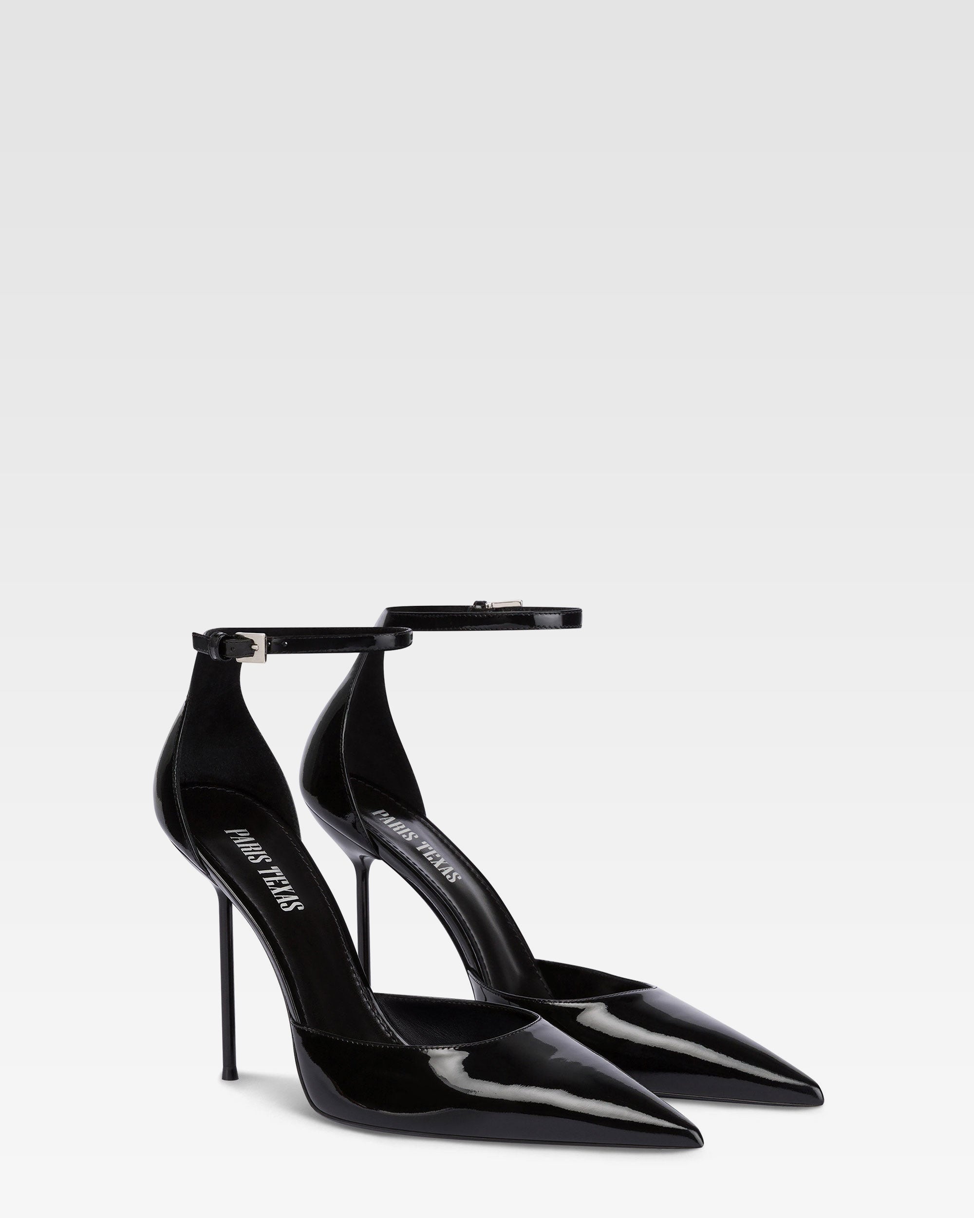 Patent leather pump