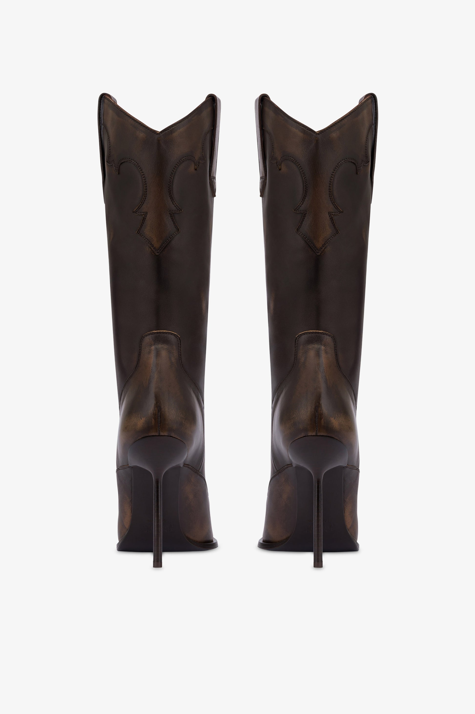 Botas de piel cepillada de color ebano.