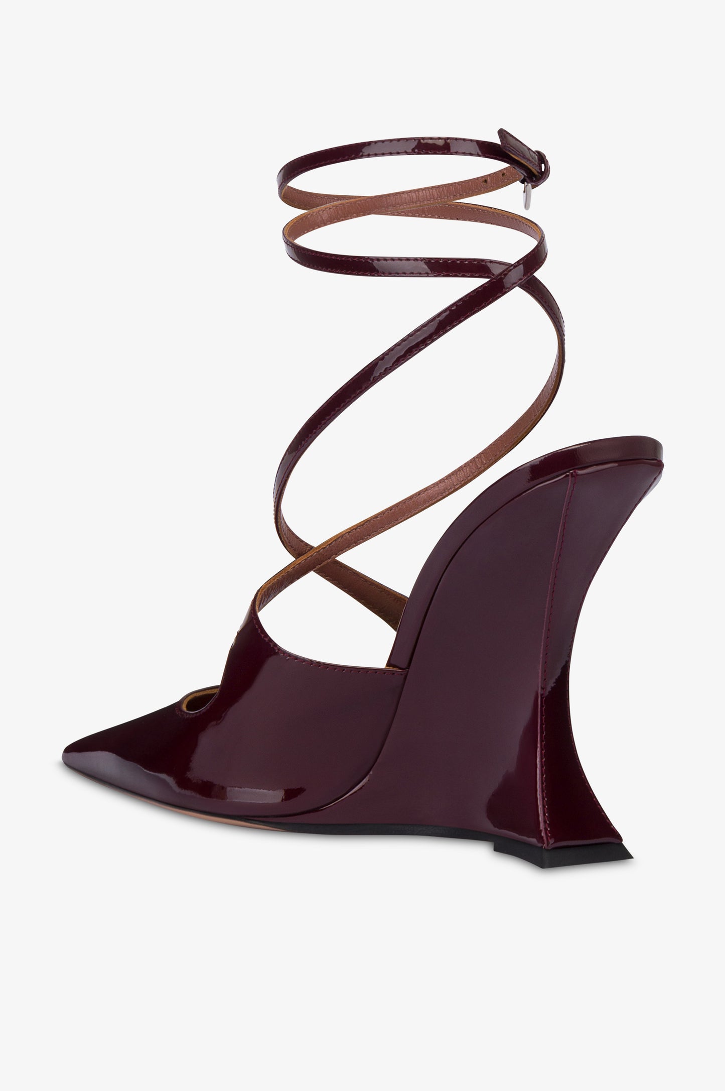 Ankle strap pumps in vernice rouge noir