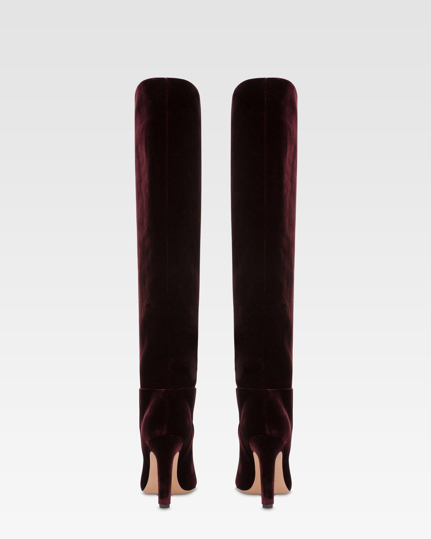 Stiefel aus Samt in der Farbe Pinot Noir.