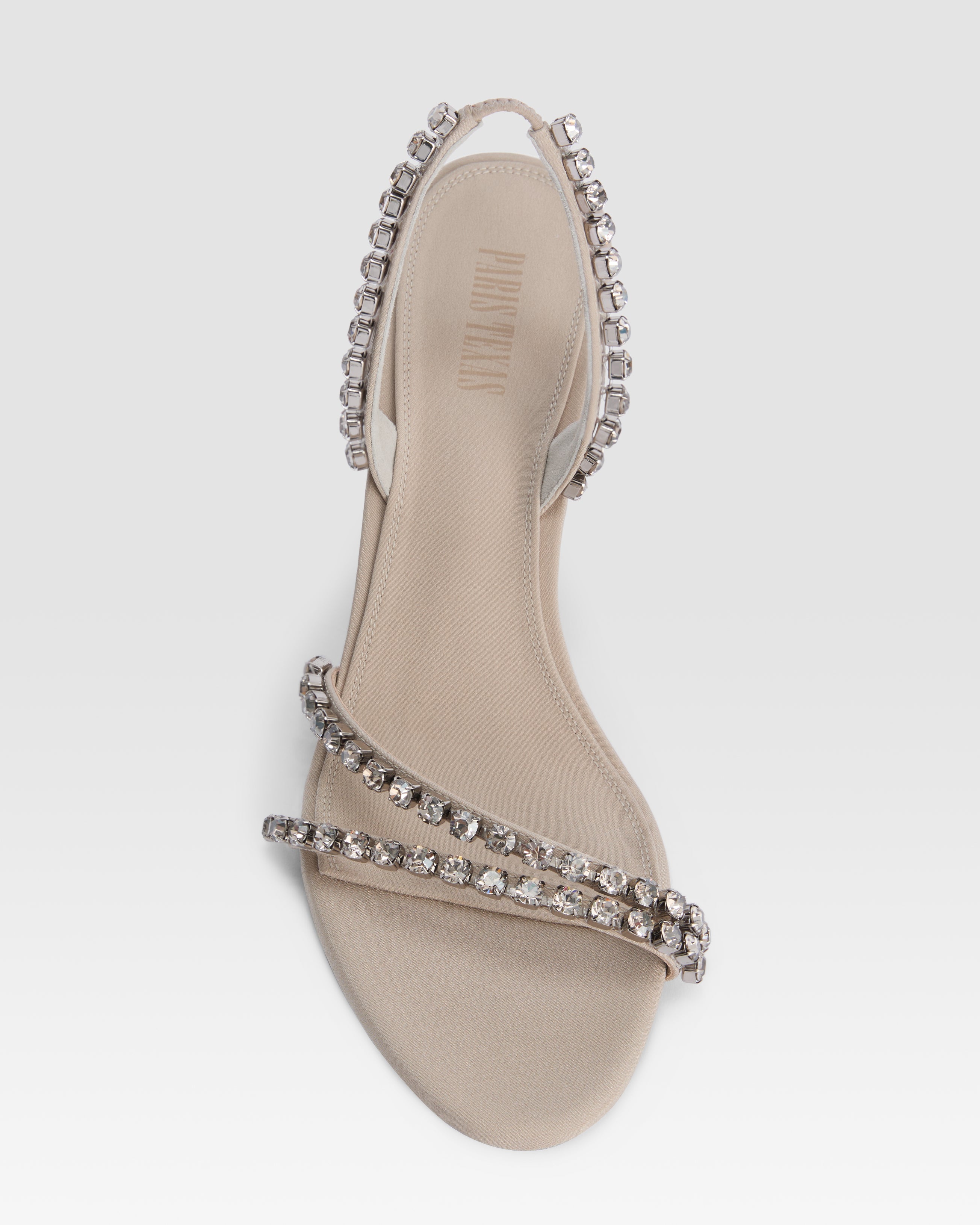 Sandale aus Crepe-Satin mit bestickten Nieten