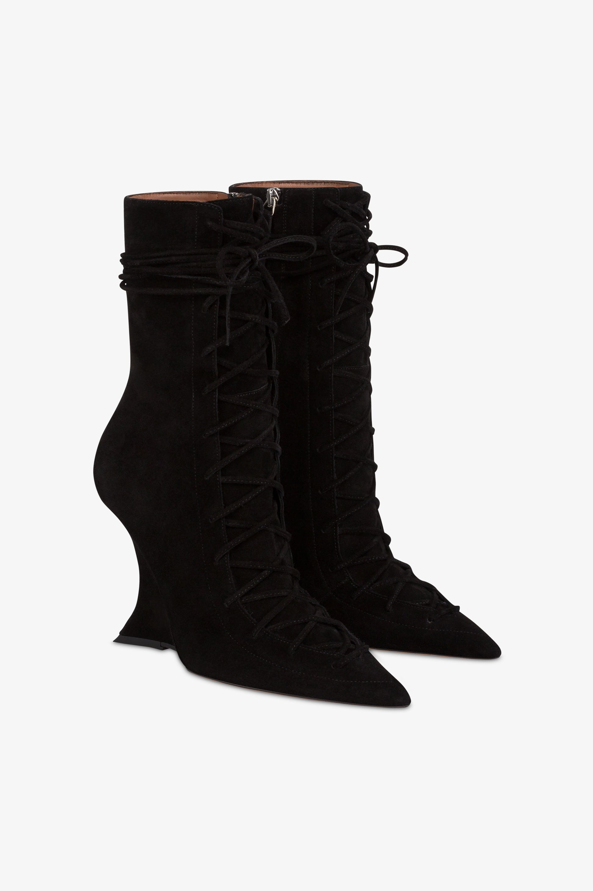 Ankle boots in black calf suede leather.