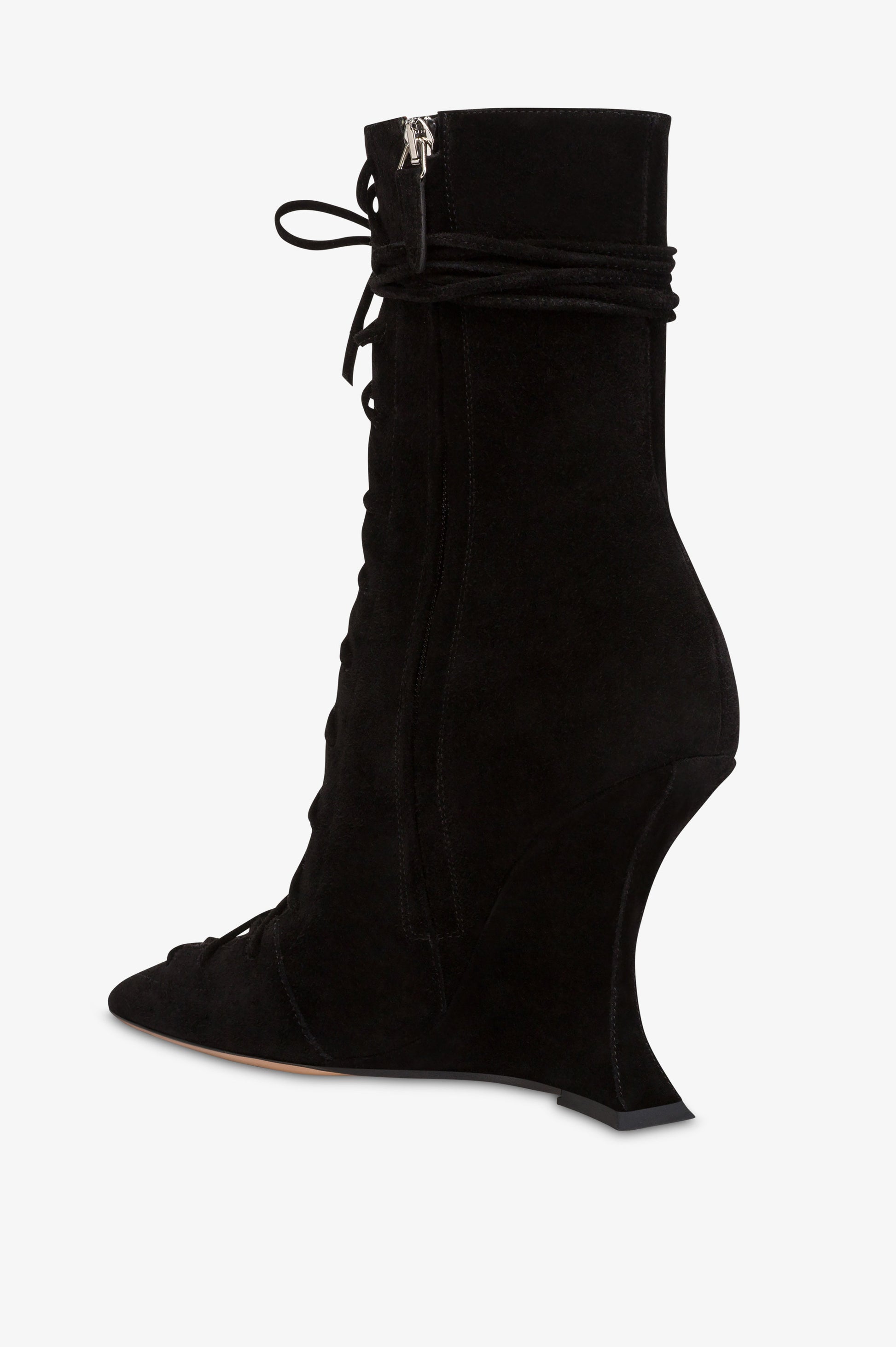 Ankle boots in black calf suede leather.