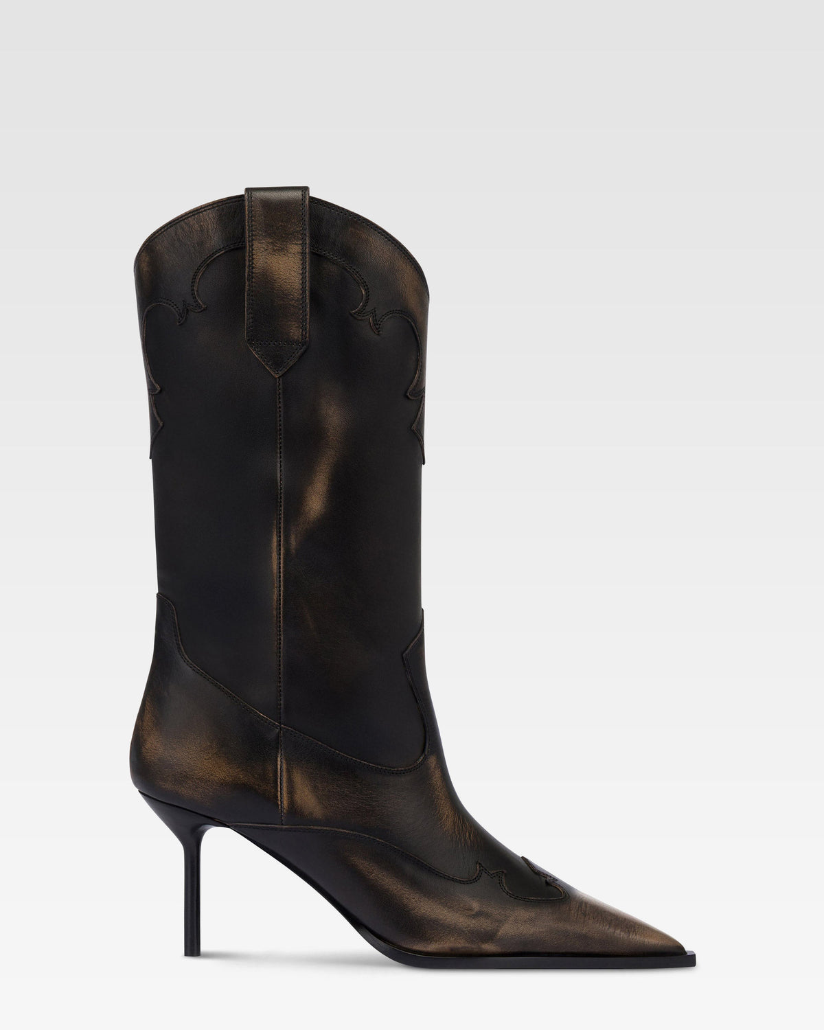 Brushed leather boot