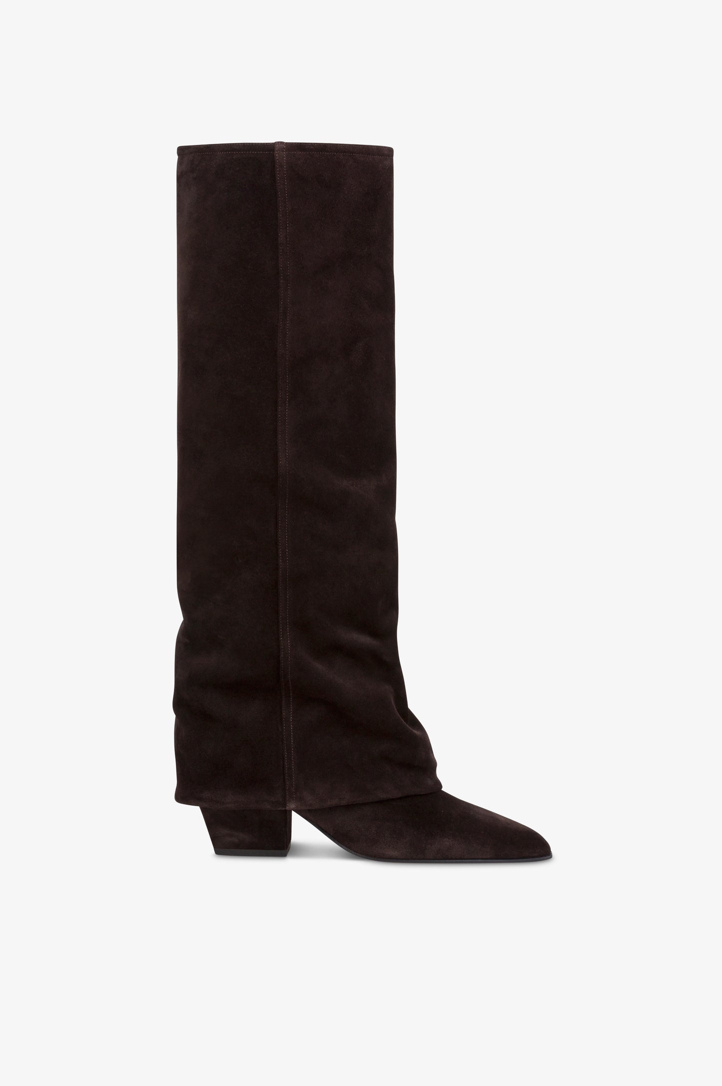 Botas <<fold-over>> de piel de ante de becerro de color ebano.