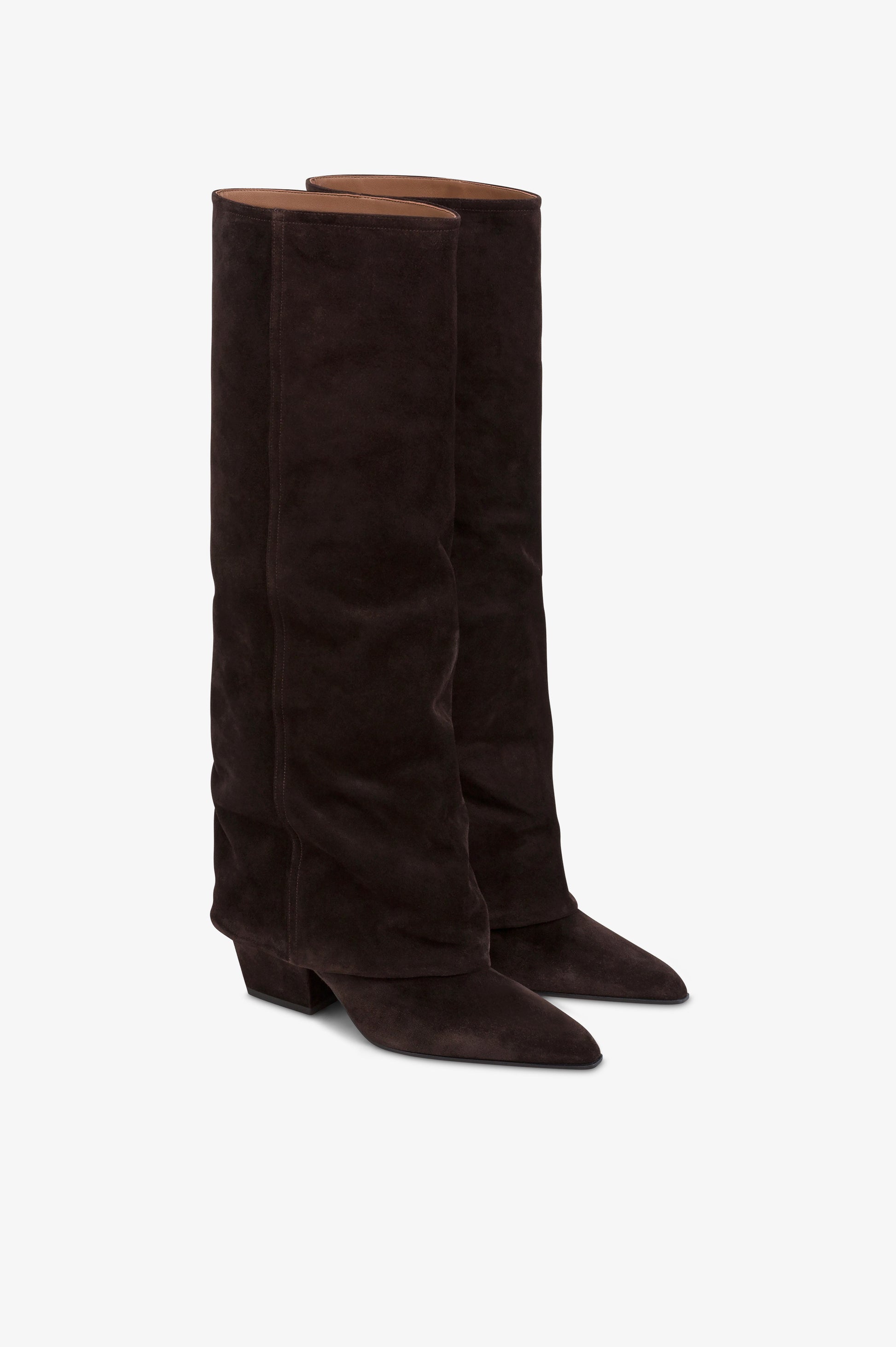 Botas <<fold-over>> de piel de ante de becerro de color ebano.