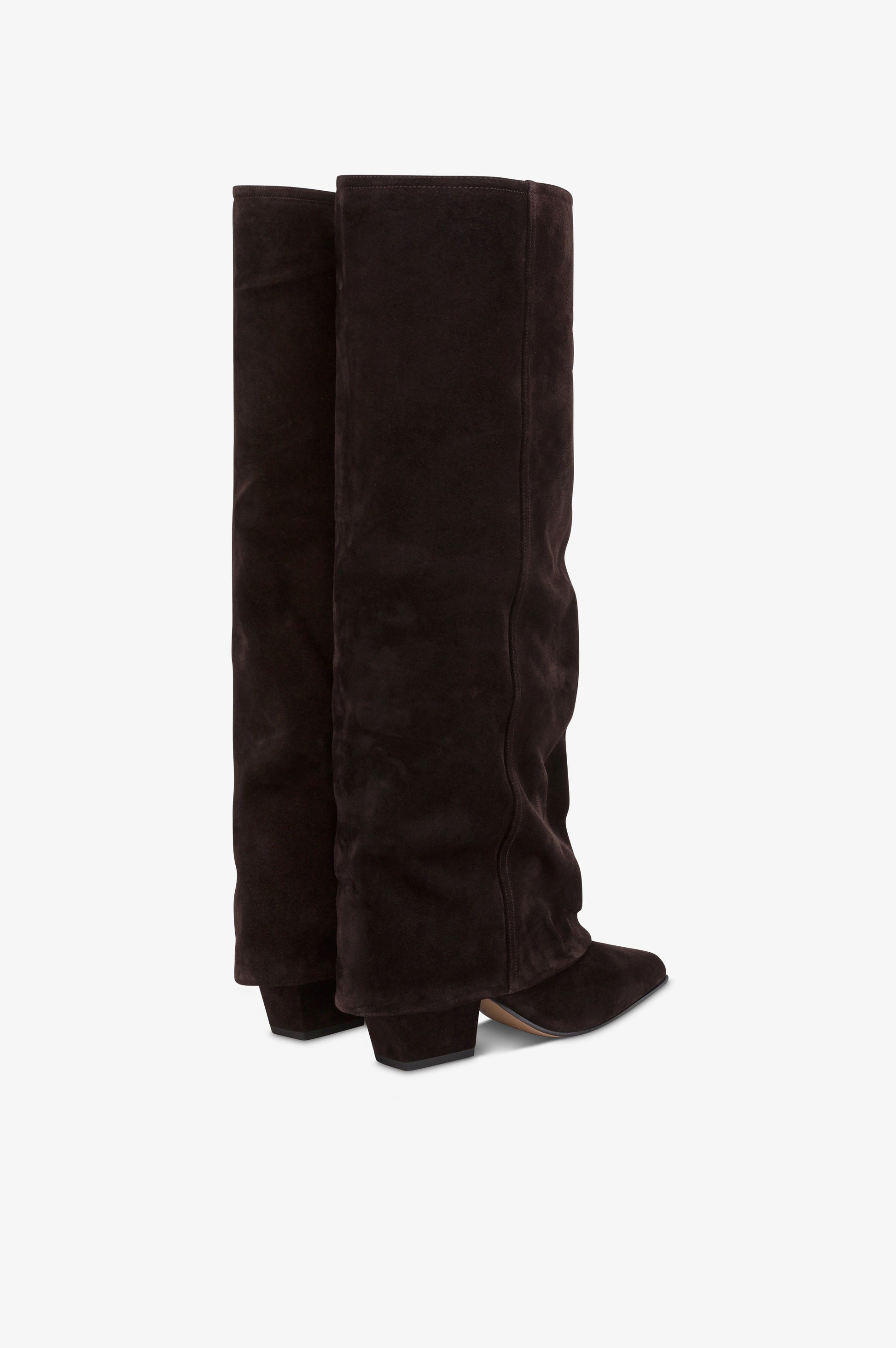 Botas <<fold-over>> de piel de ante de becerro de color ebano.