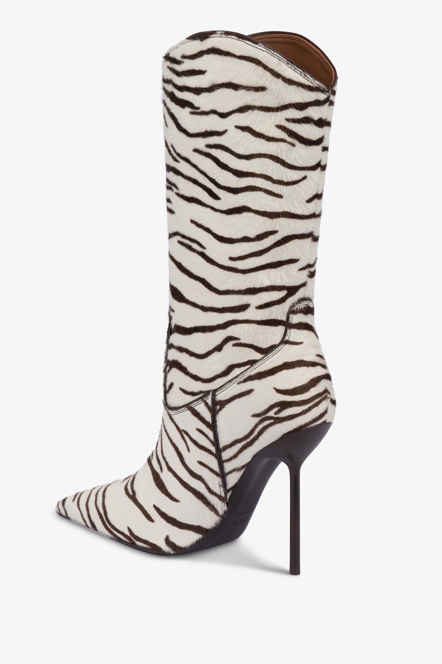 Stiefel aus weissem und tiefschwarzem bedrucktem Rindsleder.