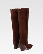 Bottes texanes en cuir suede de veau couleur acajou