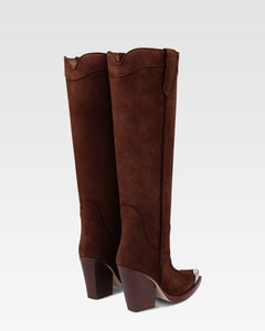 Bottes texanes en cuir suede de veau couleur acajou