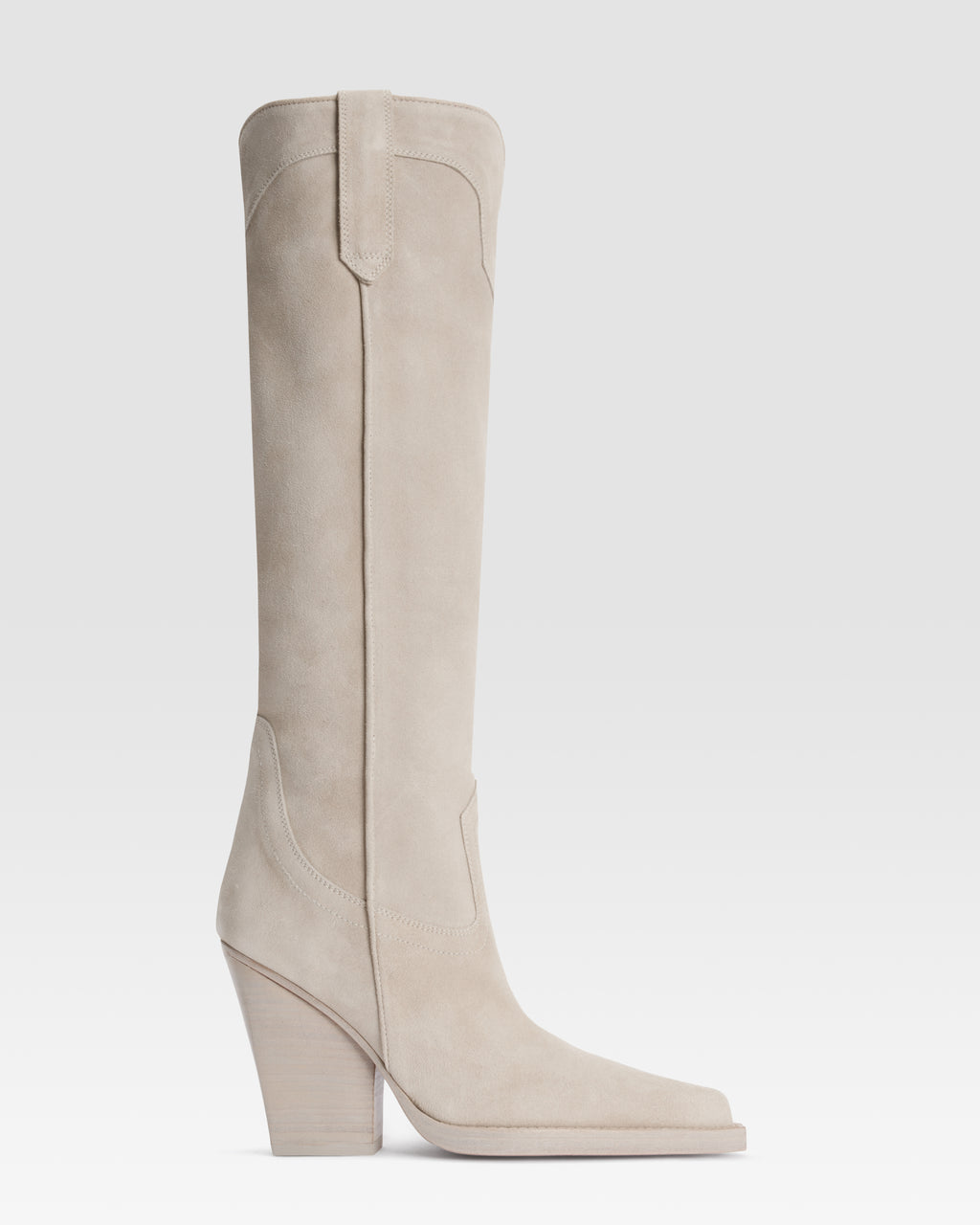 Boots in white velour