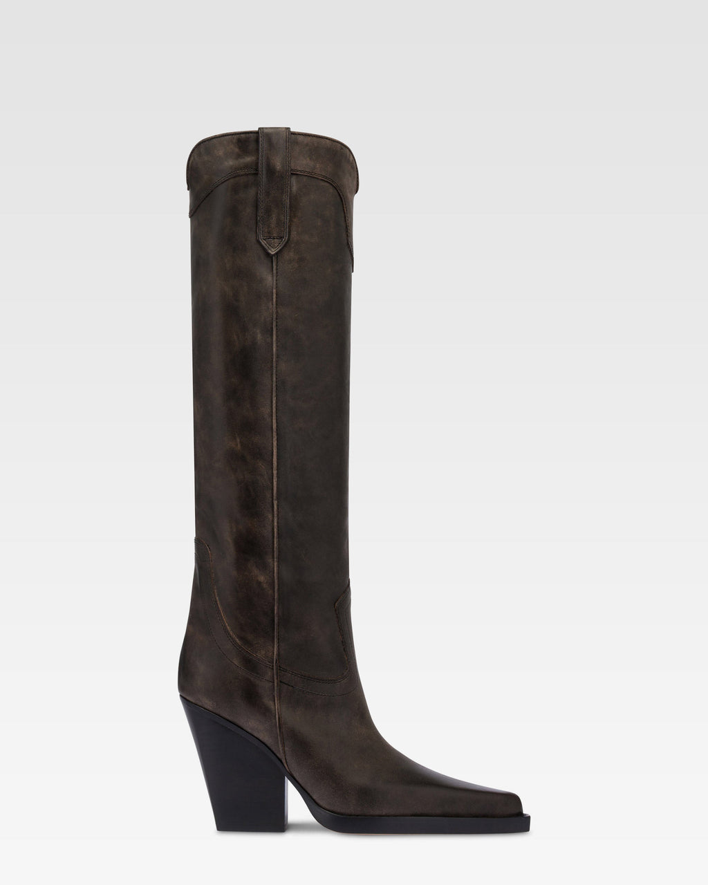 Botas tejanas de piel de efecto <<vintage>> de color negro.