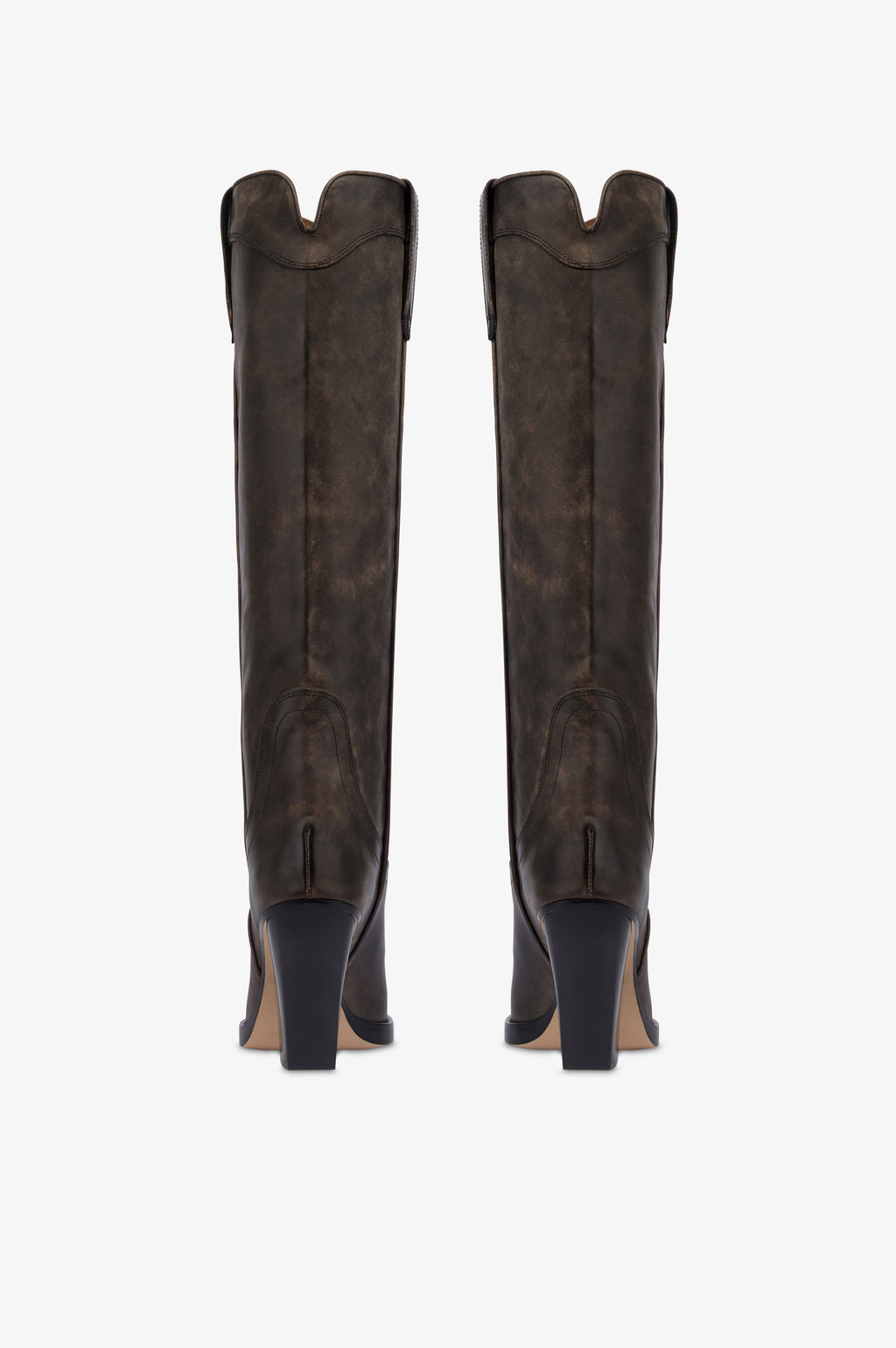 Botas tejanas de piel de efecto <<vintage>> de color negro.