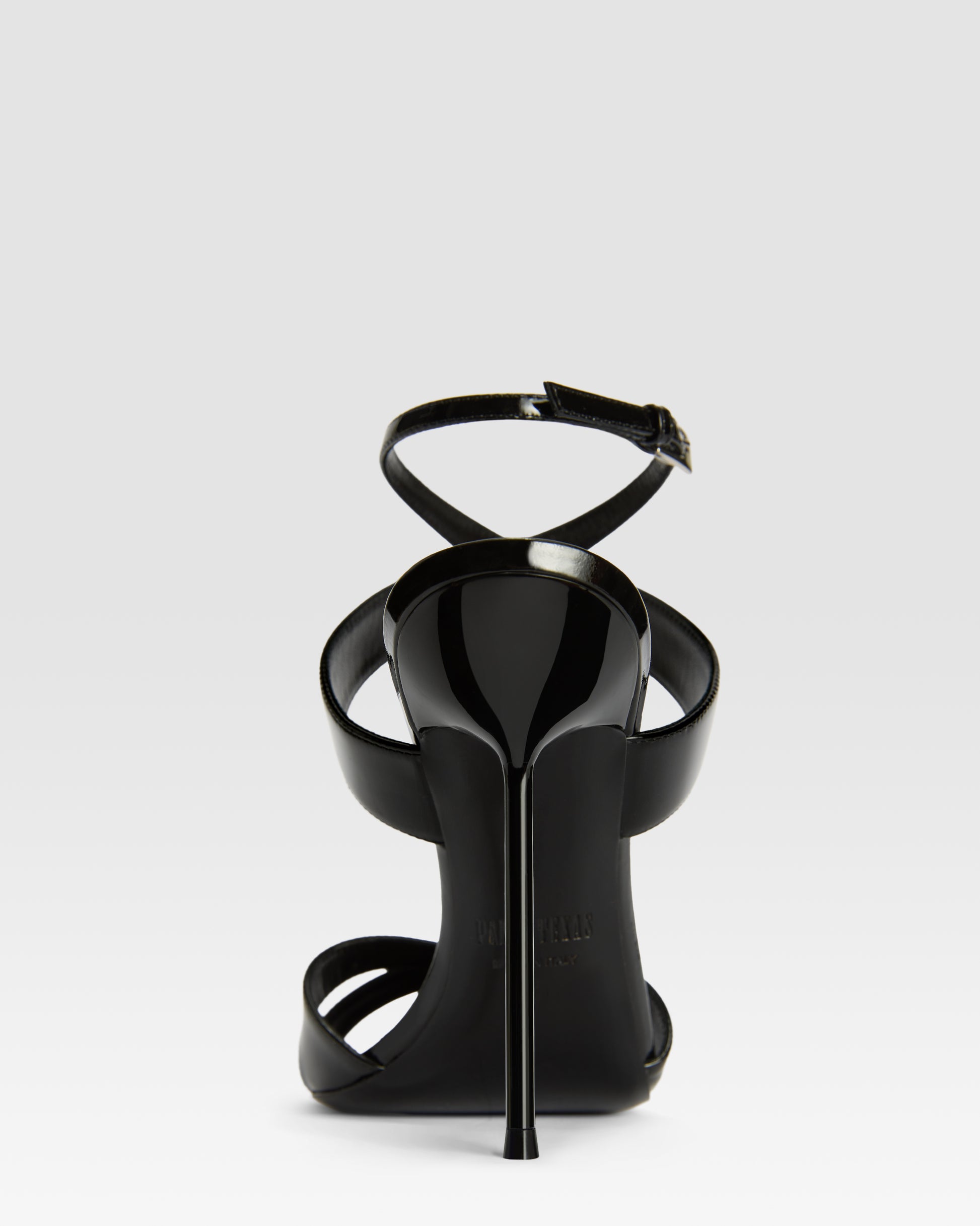 Sandali in vernice nera