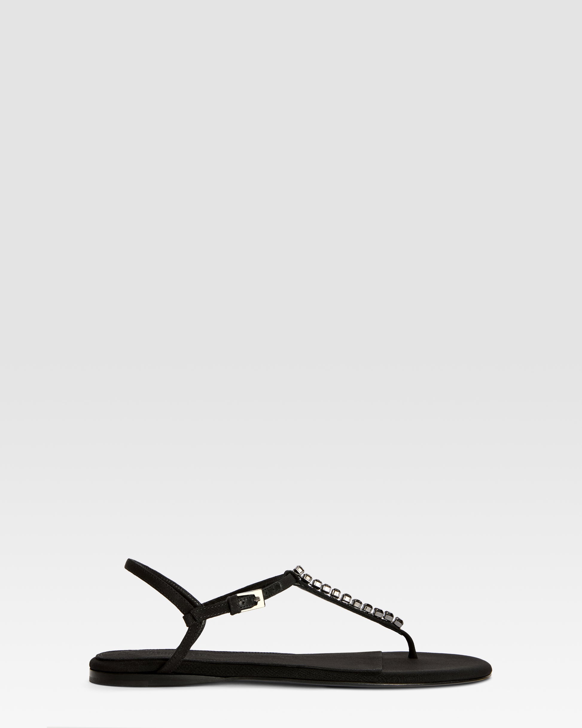 Sandali flat in raso crepe nero con castoni ricamati