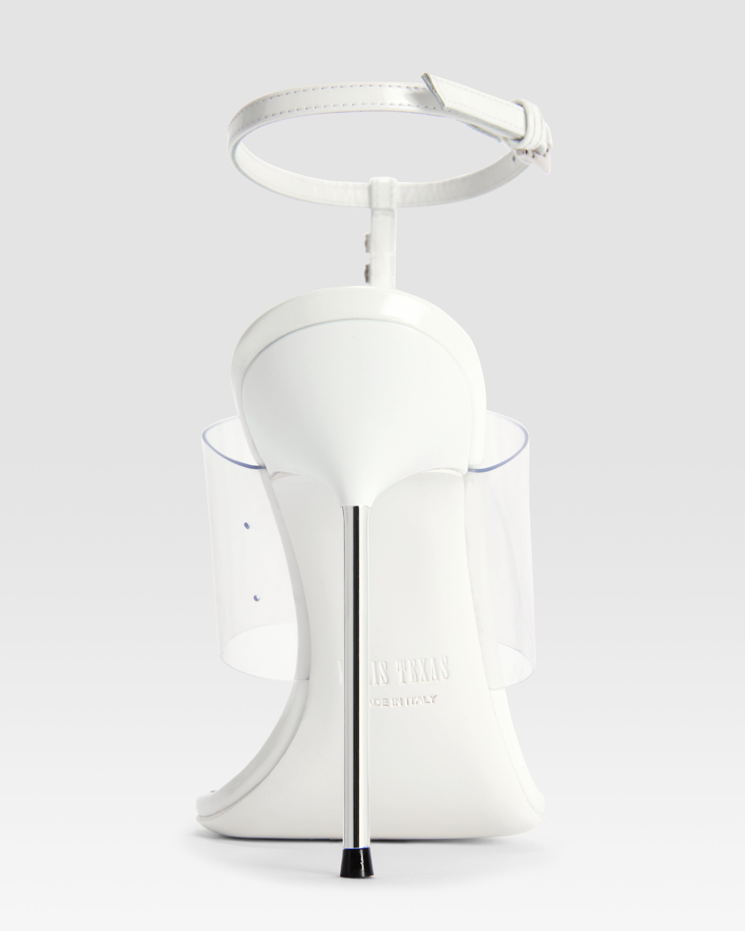 Sandali a T in vernice bianco ottico con castoni ricamati