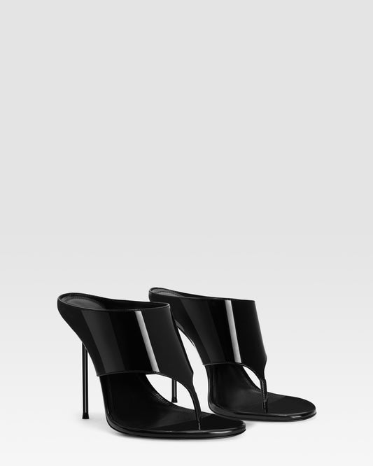 Mules tong en cuir verni noir