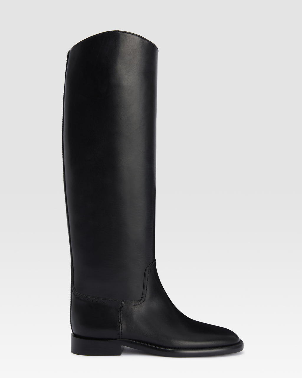 Boots in black calf leather