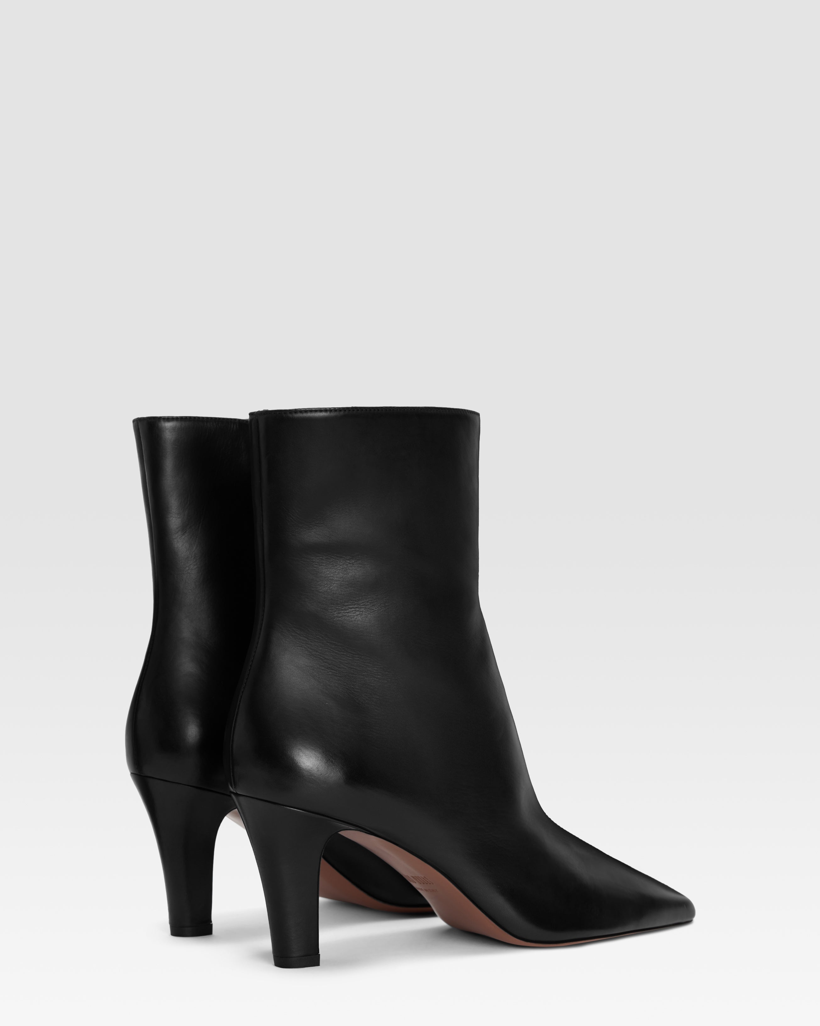 Bottines en cuir de veau noir