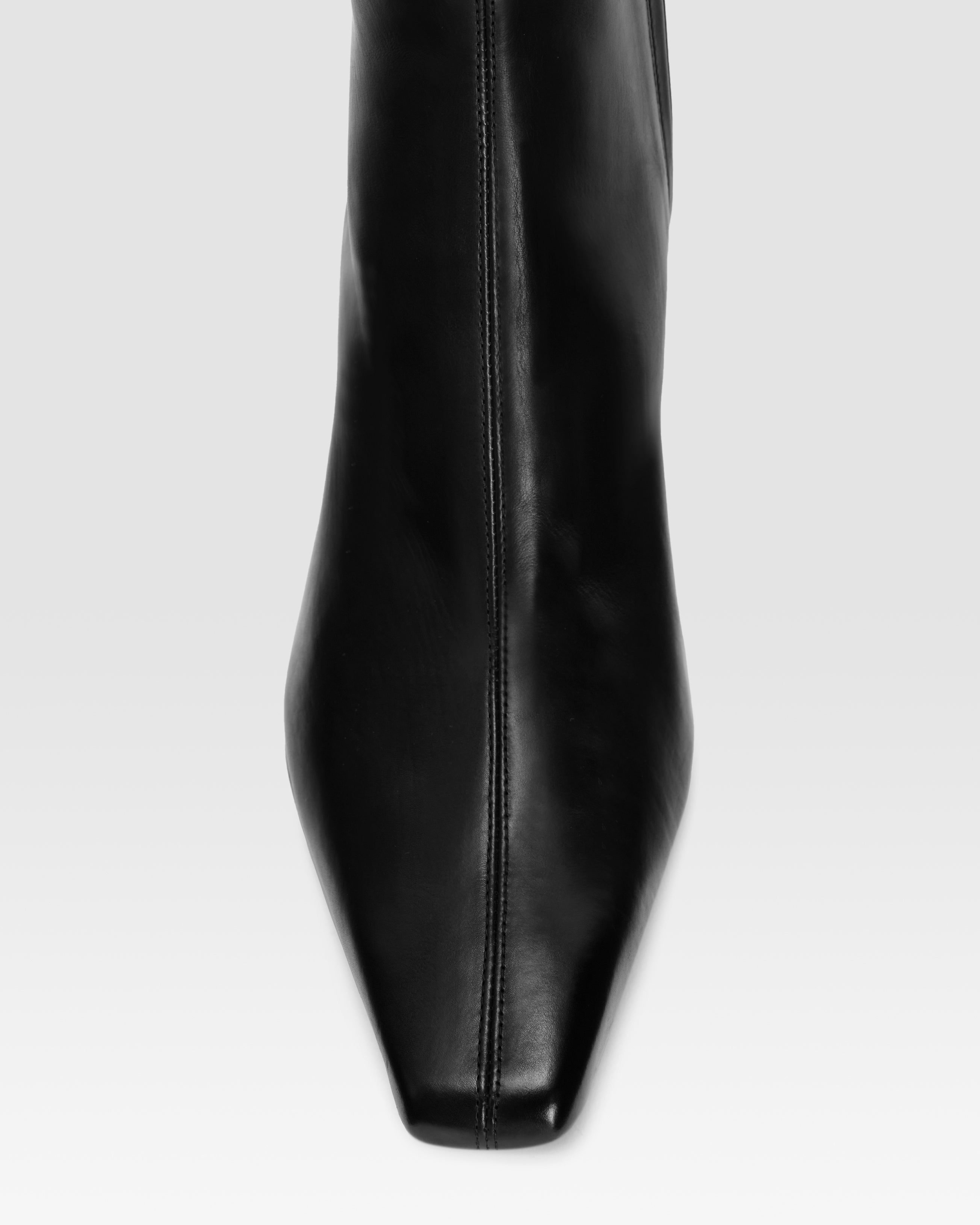 Bottines en cuir de veau noir