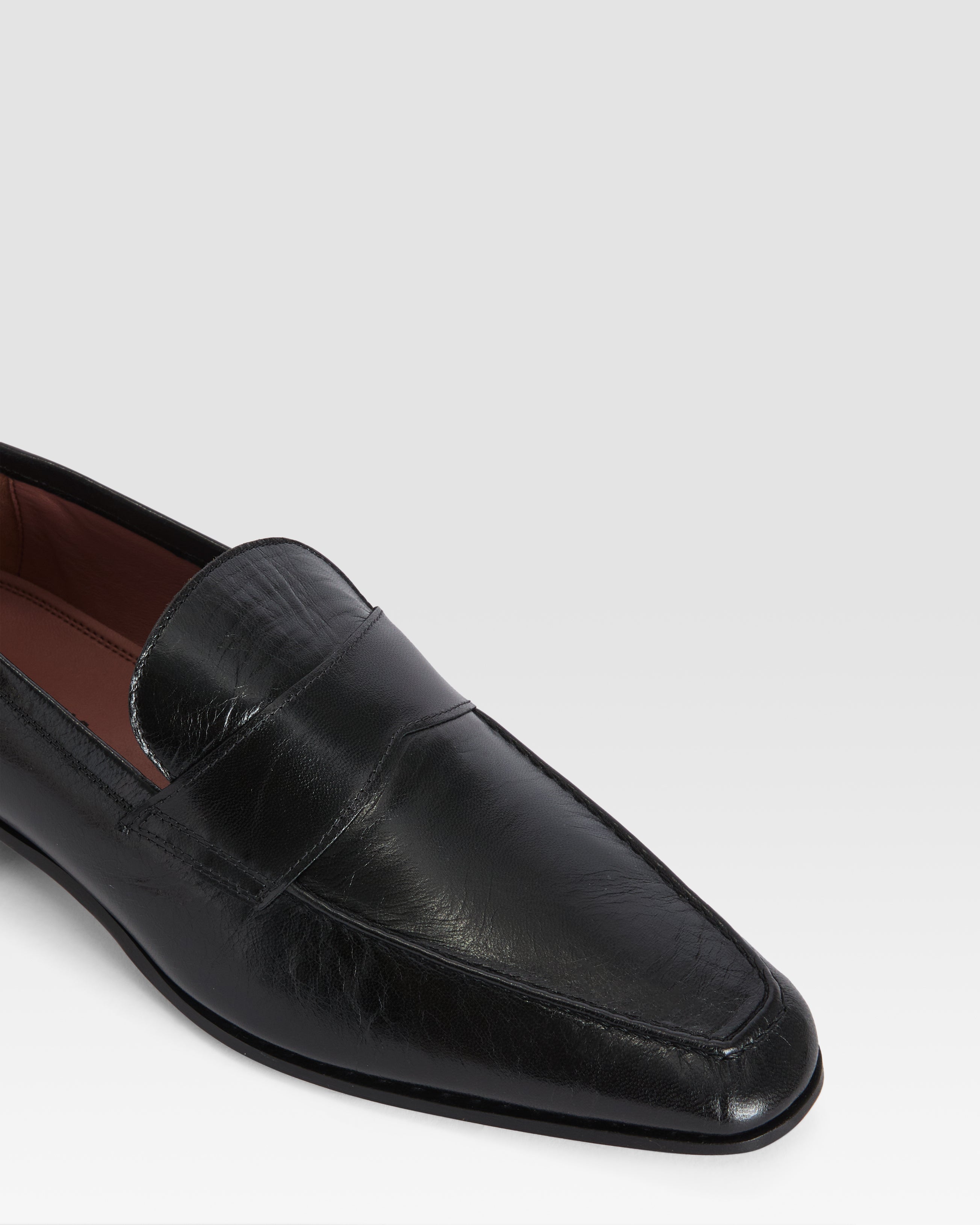 Loafers in shiny black calf leather