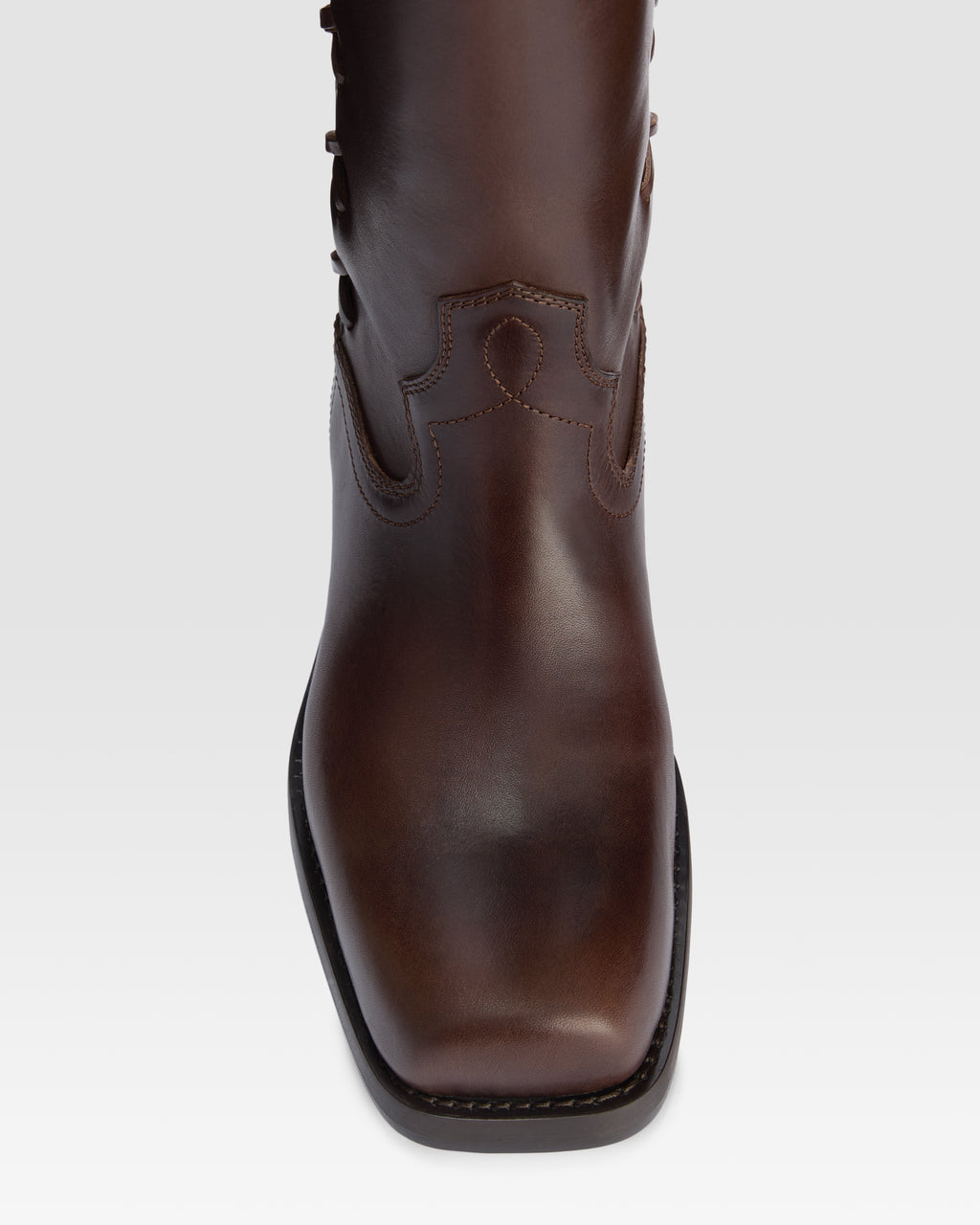 Bottes en cuir de veau couleur chocolat