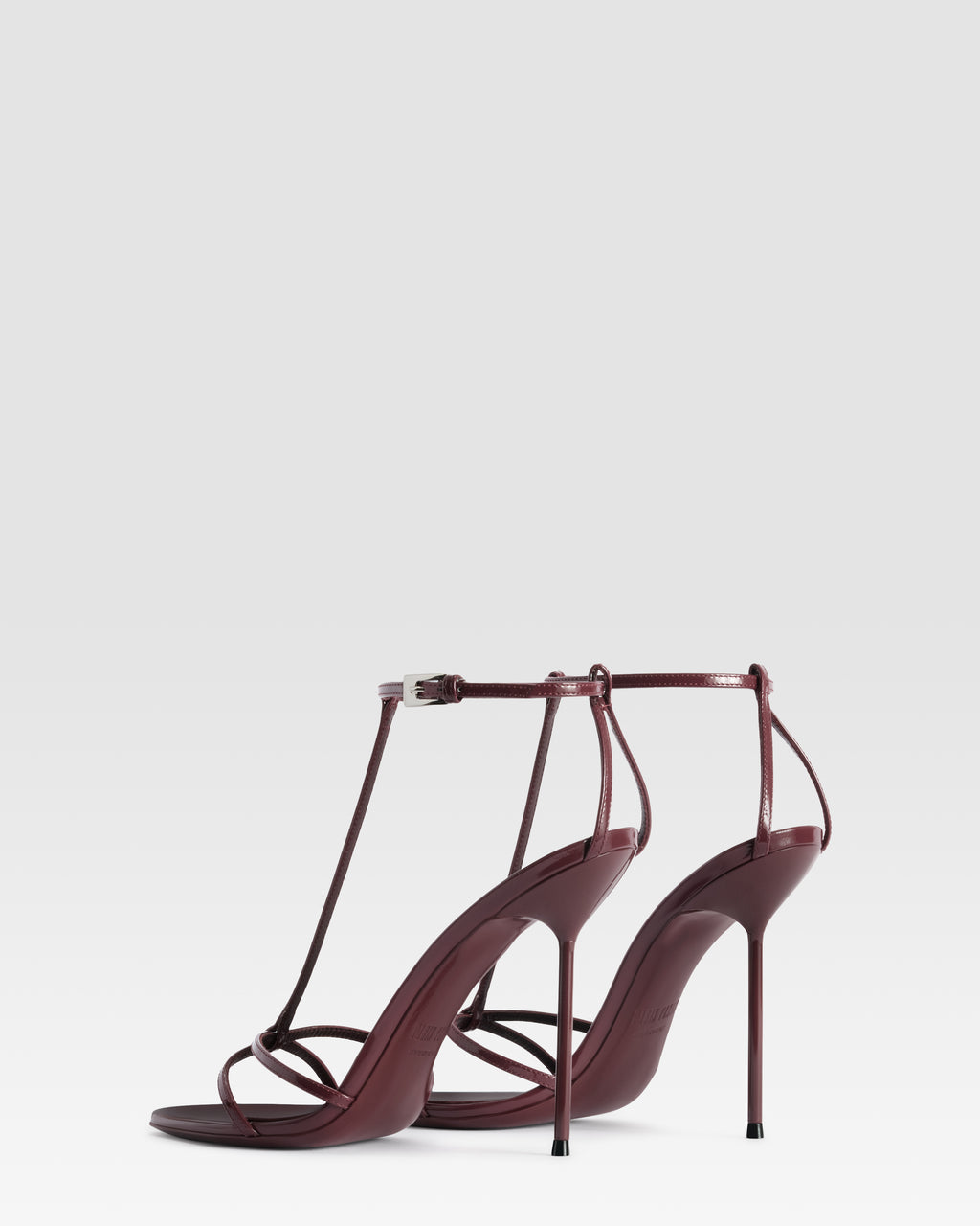 LACKLEDER T-STRAP SANDALE