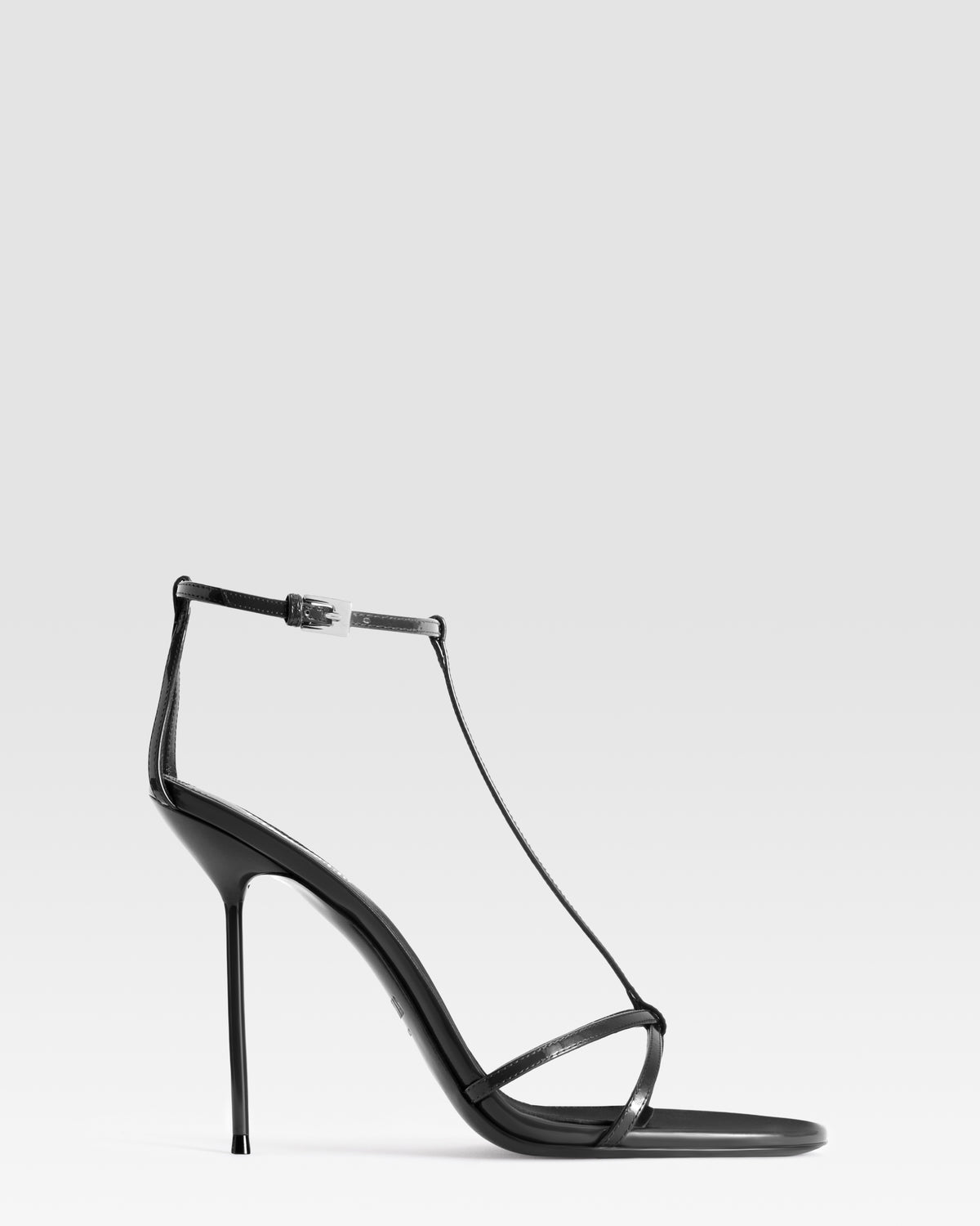 SANDALO T-STRAP IN VERNICE
