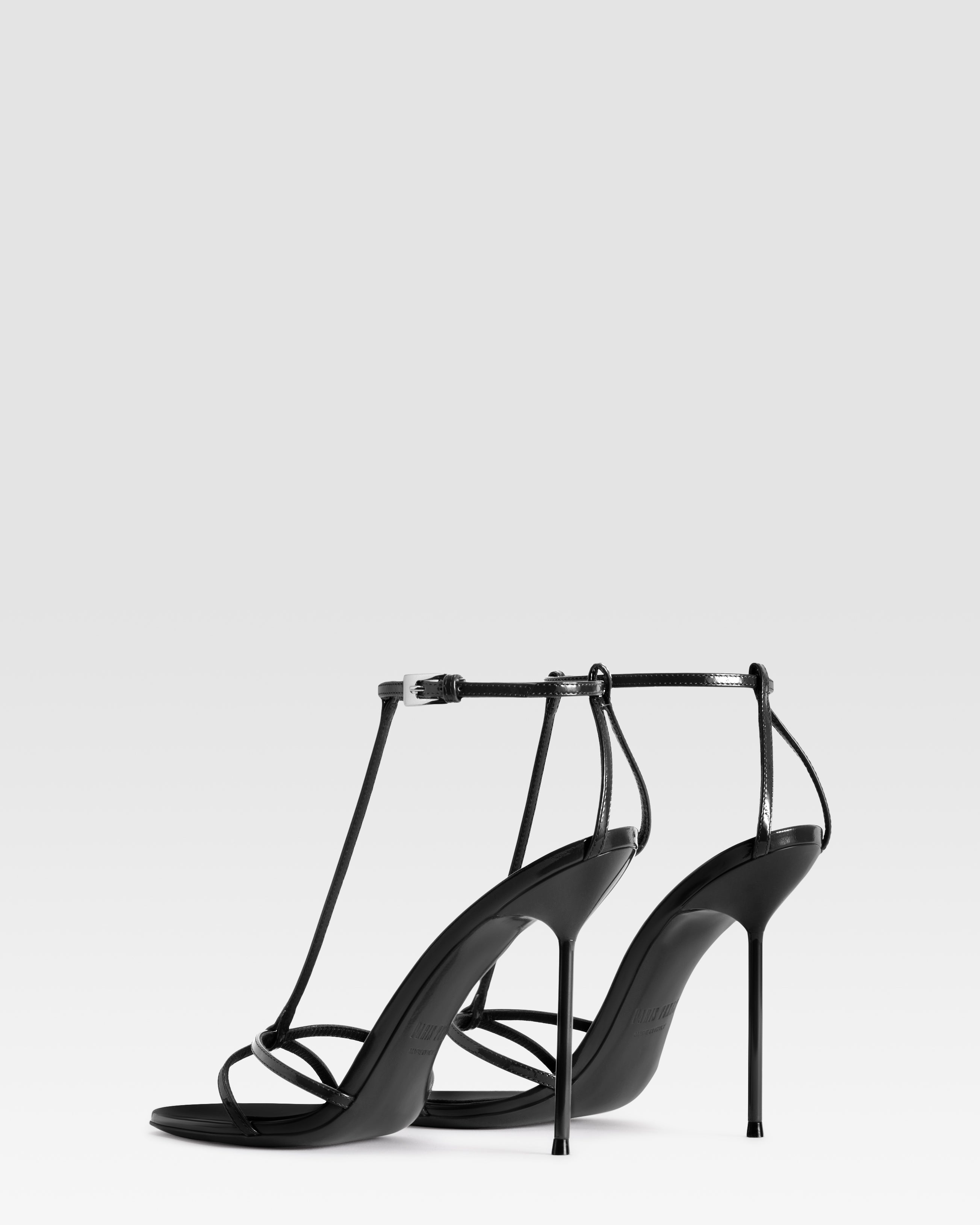 SANDALO T-STRAP IN VERNICE