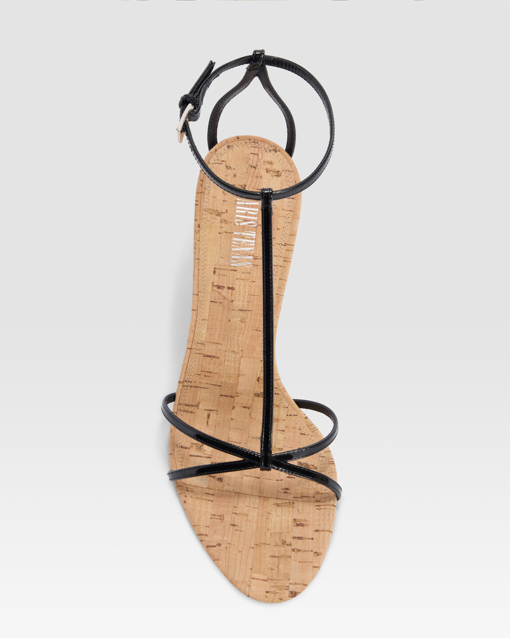 SANDALE T-STRAP EN VERNIS ET LIEGE