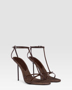 SANDALIA T-STRAP EN CHAROL Y RAFIA