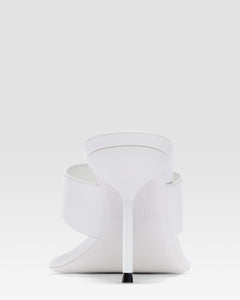 PATENT LEATHER MULE