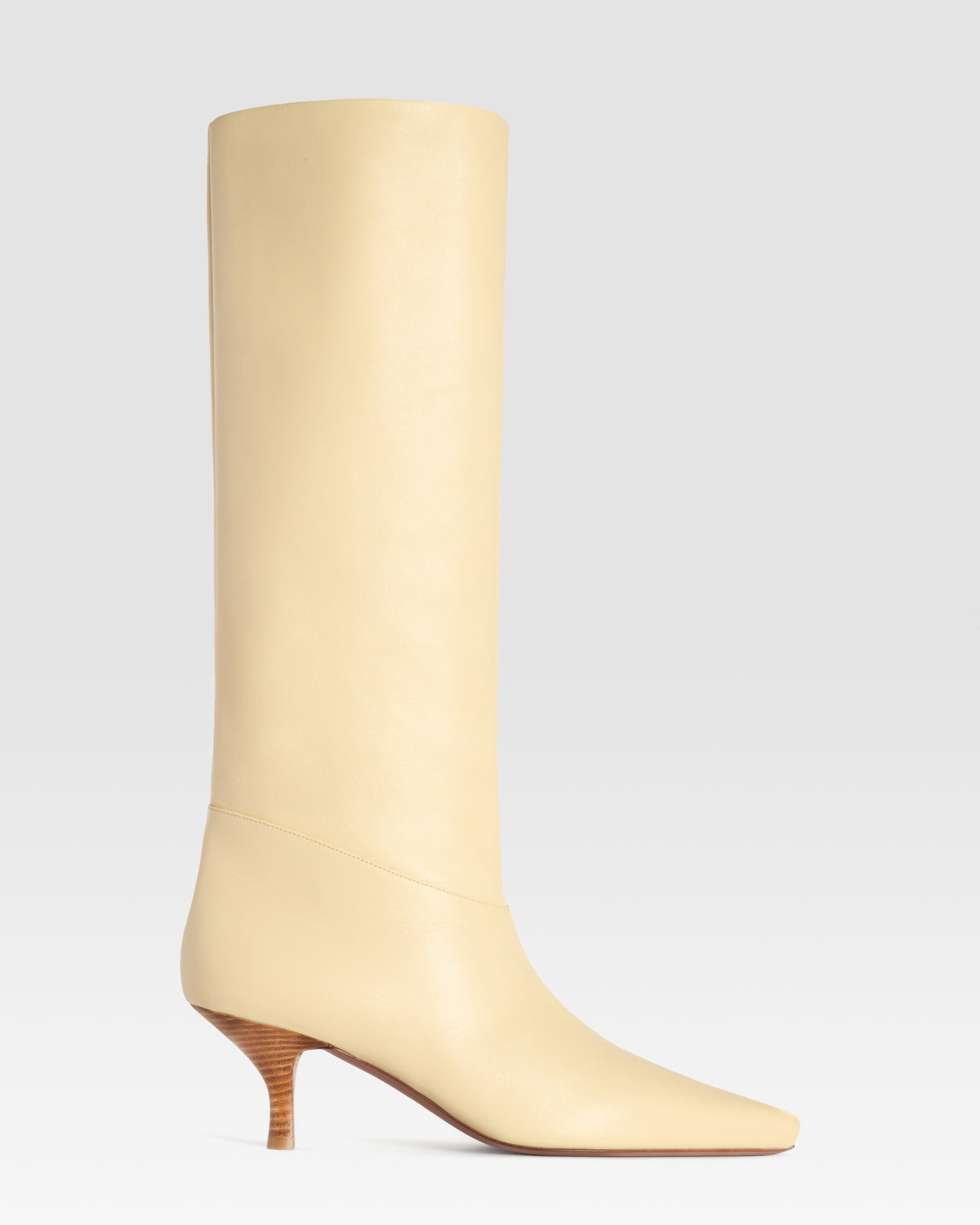 BOTTE EN CUIR