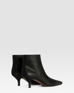 LEATHER ANKLE BOOT
