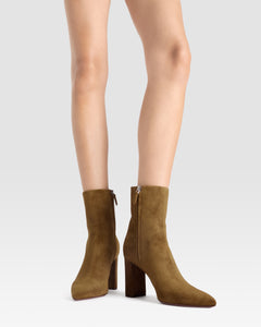 VELOURSLEDER ANKLE BOOT