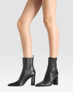 LEDER ANKLE BOOT