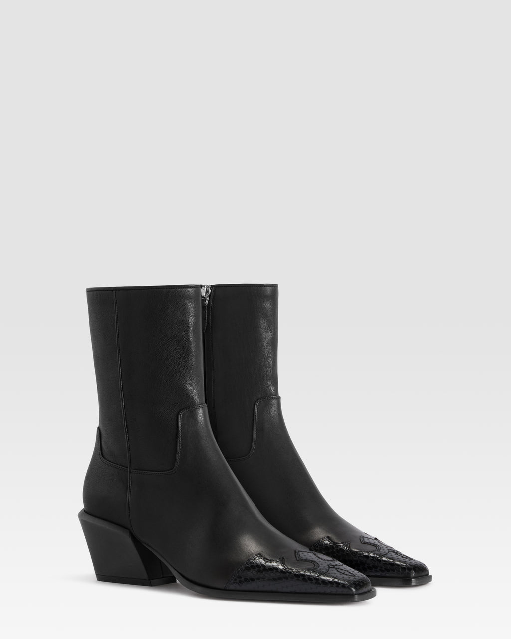 LEDER ANKLE BOOT