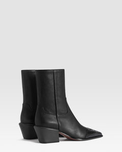 LEDER ANKLE BOOT