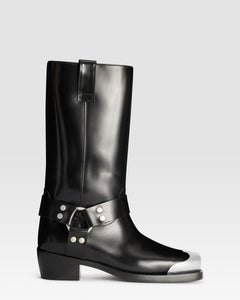 GEBURSTETER LEDERSTIEFEL MIT METALLKAPPE