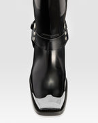 GEBURSTETER LEDERSTIEFEL MIT METALLKAPPE