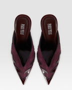 VELOURSLEDER SABOT MIT CUT-OUT-STICKEREI UND HERZ-INLAYS