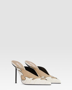 SABOT EN VEAU VELOURS AVEC BRODERIE CUT-OUT ET INCRUSTATIONS DE COEURS