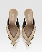 SABOT EN VEAU VELOURS AVEC BRODERIE CUT-OUT ET INCRUSTATIONS DE COEURS