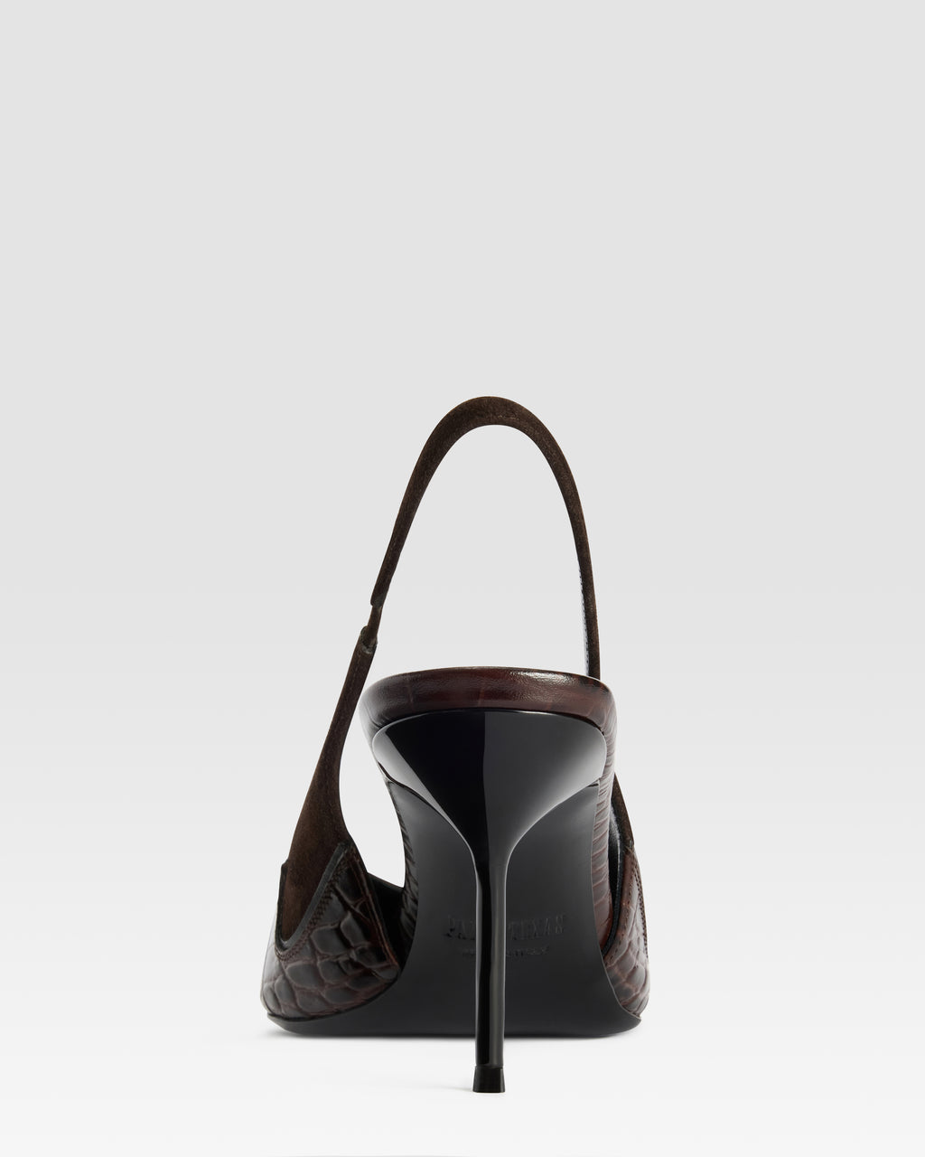 SLINGBACK DE ANTE CON BORDADO CUT-OUT E INCRUSTACIONES DE CORAZON