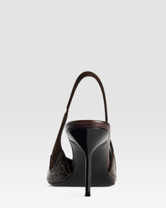 SLINGBACK DE ANTE CON BORDADO CUT-OUT E INCRUSTACIONES DE CORAZON