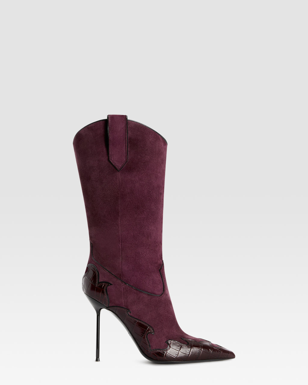 STIVALE IN PELLE SCAMOSCIATA CON RICAMO CUT-OUT E INTARSI A CUORE