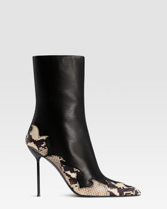 STIVALETTO IN NAPPA CON RICAMO CUT-OUT E INTARSI A CUORE