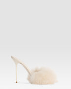 FURRY MULE EN FOURRURE DOUCE ET DETAILS EN CUIR VERNI