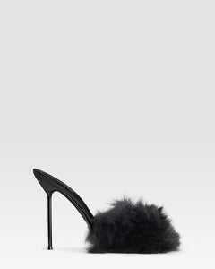 FURRY MULE EN FOURRURE DOUCE ET DETAILS EN CUIR VERNI