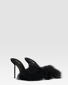 FURRY MULE IN SOFT FUR WITH PATENT LEATHER ACCENTS